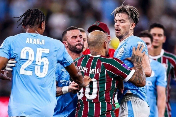  曼城4-0弗魯米嫩塞奪冠后梅洛與格拉利什沃克發(fā)生沖突